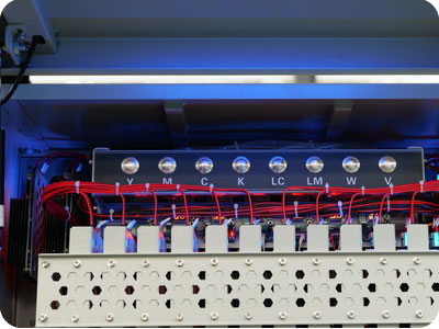 Independent constant temperature heating control ink supply system