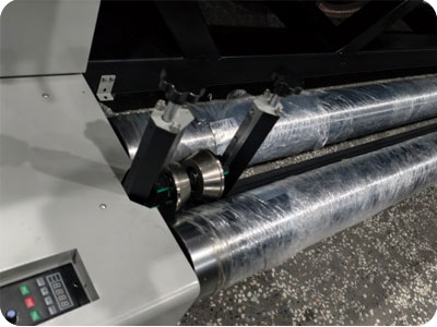 MJ-5200-1 Adapt to different diameter material by adjusting air pressure inside rollers